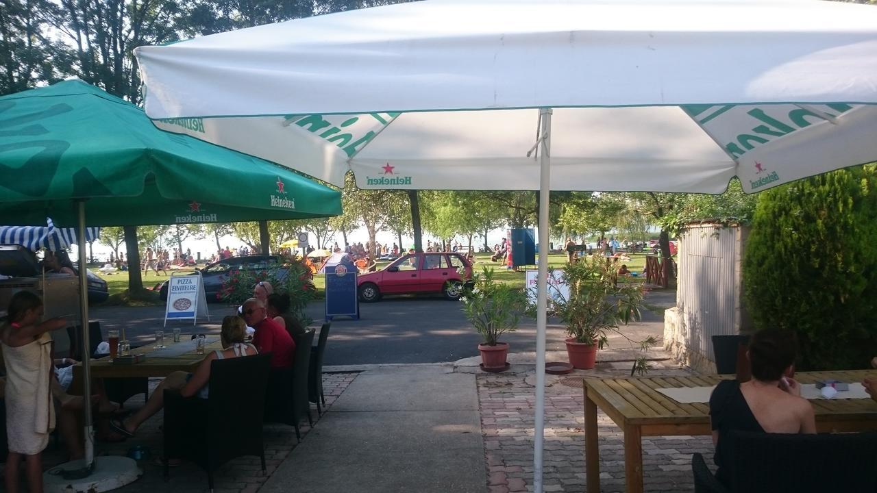 Piccolo Panzio Balatonfenyves Ngoại thất bức ảnh